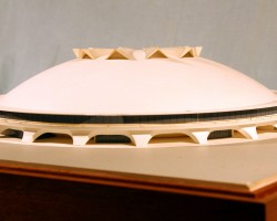 屋内体育館横から