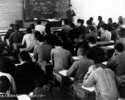 駒越の新校舎での授業風景