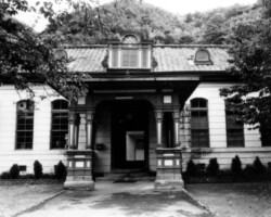 有明中学校正門