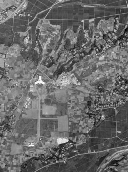 空から見た1964年の湘南キャンパスと周辺