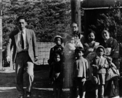 松前重義・山本泰次郎一家(東京・杉並区天沼)